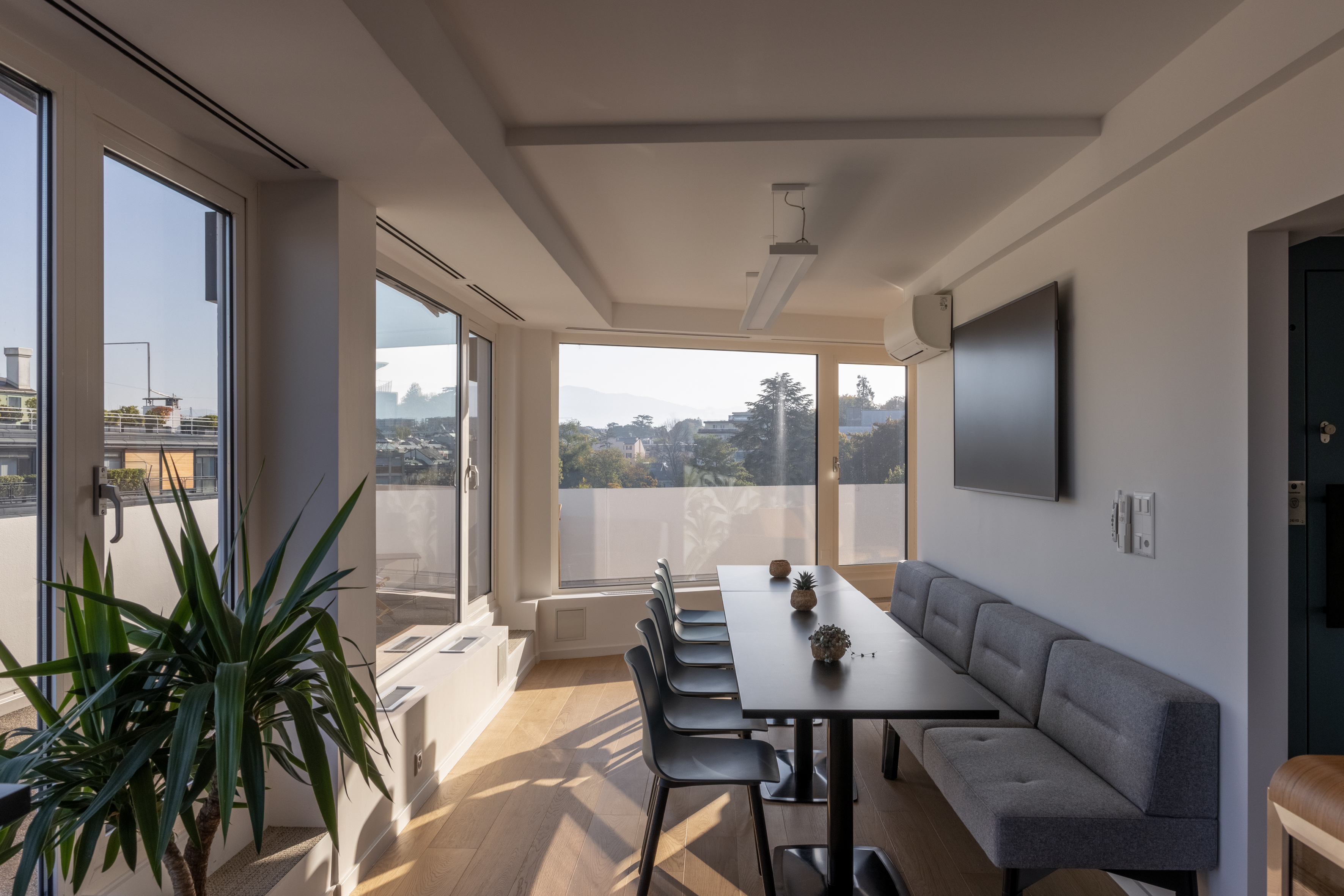 Architectural view, Eaux-Vives district